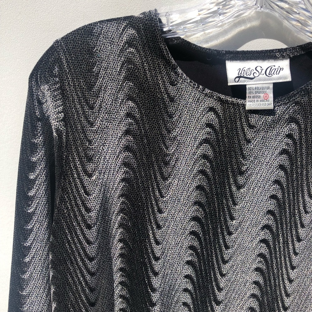 Yves St. Clair velvet shimmer long sleeve top. M. - Picture 3 of 8